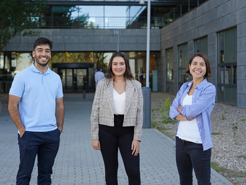 Graduates in Spain Graduates in Spain