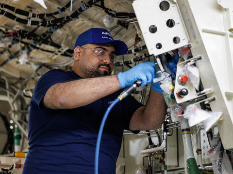 Airbus Faces-Samy, electrical assembler in Mirabel, Canada Airbus Faces-Samy, electrical assembler in Mirabel, Canada