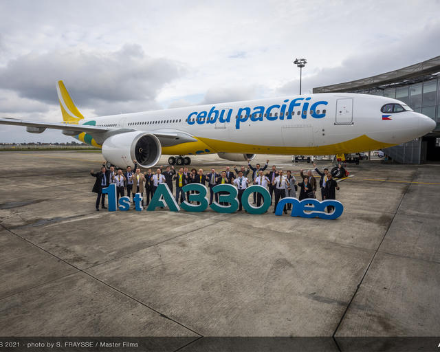 Cebu Pacific receives first A330neo - Group Photo