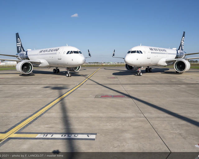 Two A320neo Air New Zealand together - delivery