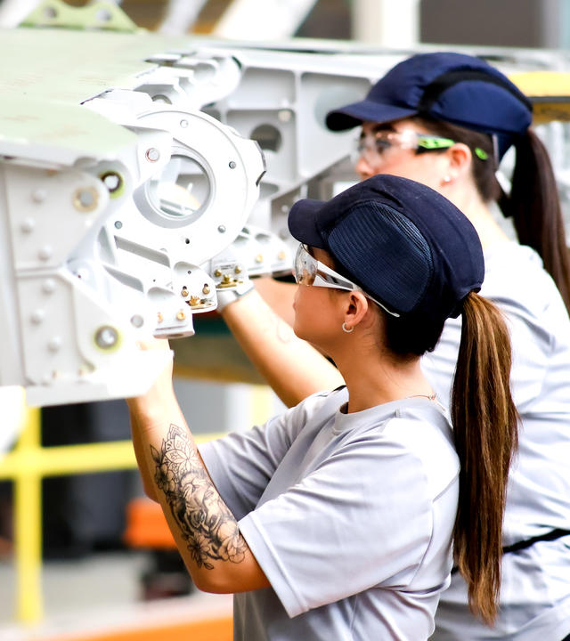 Airbus students - apprentice Airbus students - apprentice